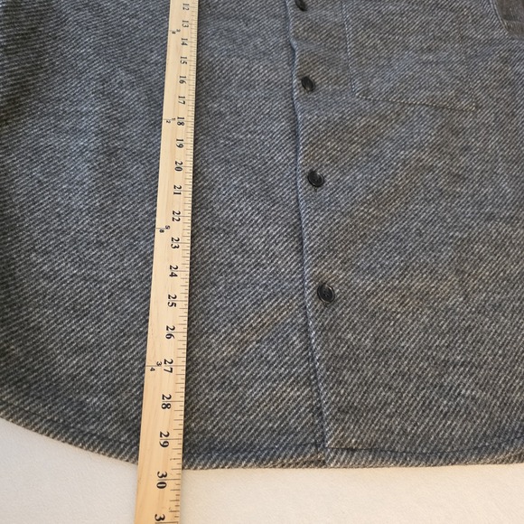 NWT H&M Men Dark Gray Button Herringbone Flannel Overshirt Pockets Size Large - Picture 7 of 7